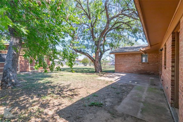 942 E North 12th Street, Abilene, TX 79601