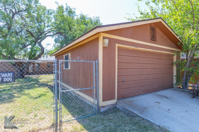 942 E North 12th Street, Abilene, TX 79601