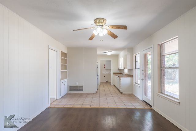 942 E North 12th Street, Abilene, TX 79601