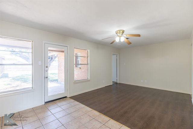 942 E North 12th Street, Abilene, TX 79601