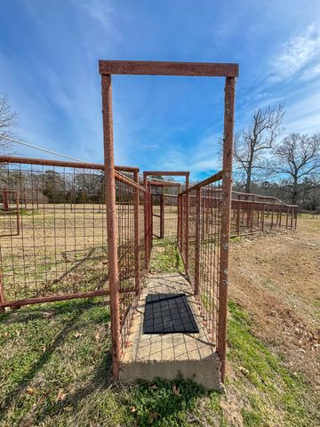 2085 Highway 155, Linden, TX 75563