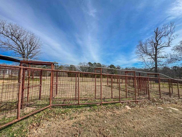 2085 Highway 155, Linden, TX 75563