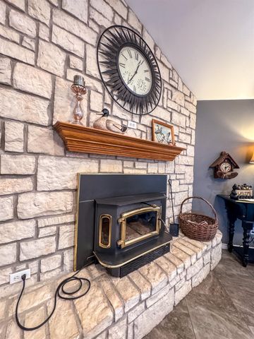 2085 Highway 155, Linden, TX 75563