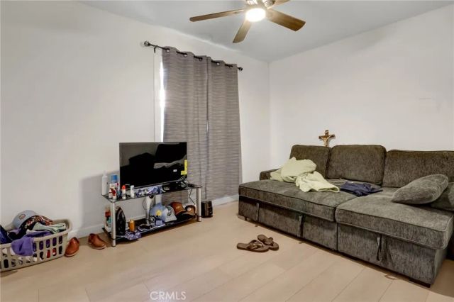 2110 E Hatchway, Compton, CA 90222