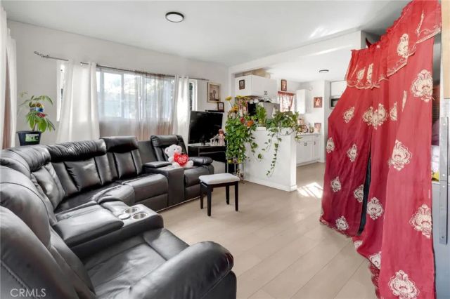 2110 E Hatchway, Compton, CA 90222