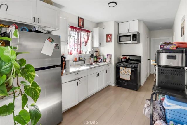 2110 E Hatchway, Compton, CA 90222