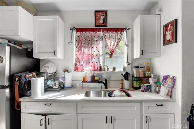 2110 E Hatchway, Compton, CA 90222
