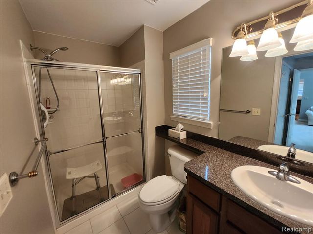 6869 N Central Park, Shelby Twp, MI 48317