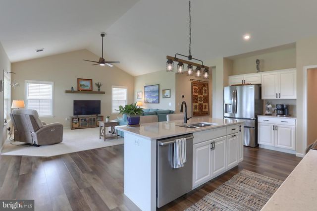 456 STONE GATE BLVD L-0154, Annville, PA 17003