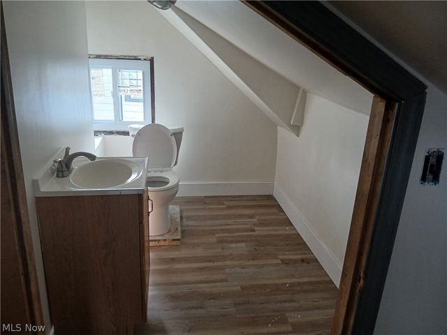 15409 Parkgrove Avenue, Cleveland, OH 44110