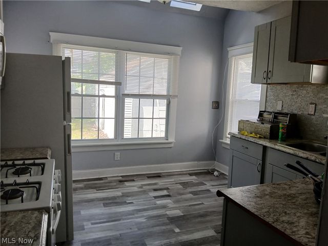 15409 Parkgrove Avenue, Cleveland, OH 44110