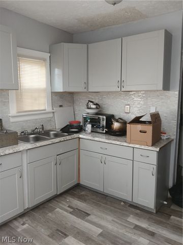 15409 Parkgrove Avenue, Cleveland, OH 44110