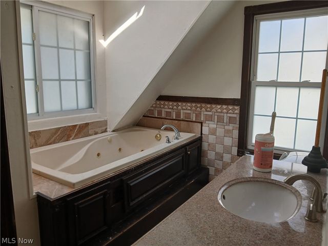 15409 Parkgrove Avenue, Cleveland, OH 44110