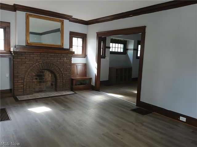 15409 Parkgrove Avenue, Cleveland, OH 44110