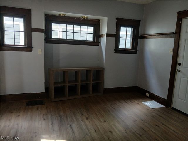 15409 Parkgrove Avenue, Cleveland, OH 44110