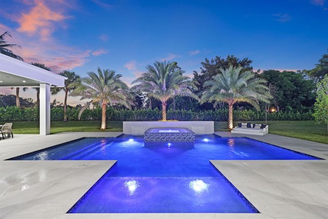 8795 Valencia Court, Parkland, FL 33067