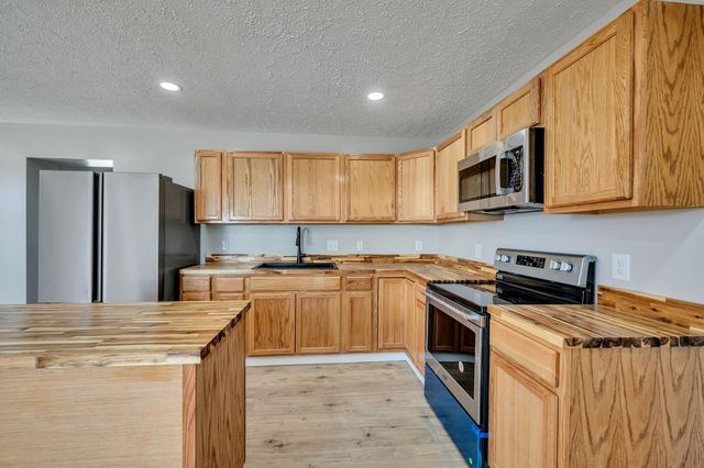 435 Carman Ave, New Johnsonville, TN 37134