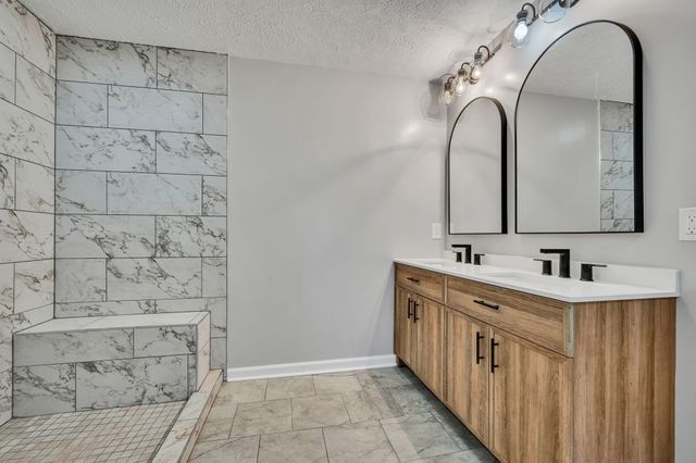 435 Carman Ave, New Johnsonville, TN 37134