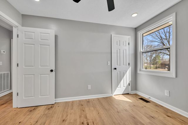 435 Carman Ave, New Johnsonville, TN 37134