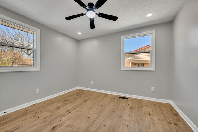 435 Carman Ave, New Johnsonville, TN 37134