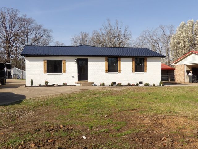 435 Carman Ave, New Johnsonville, TN 37134