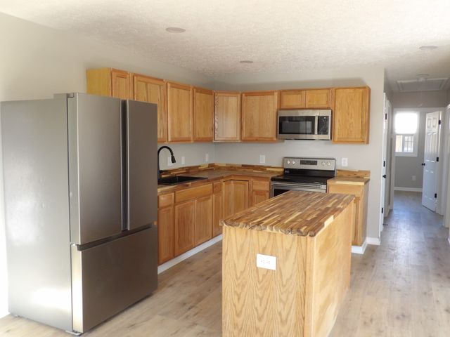 435 Carman Ave, New Johnsonville, TN 37134