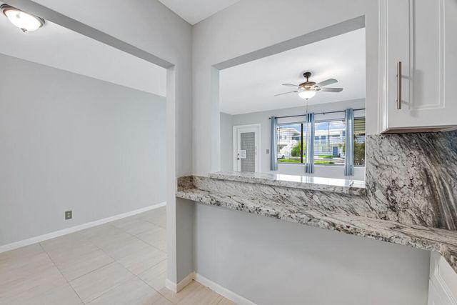 2004 Lake Osborne Drive 4, Lake Worth Beach, FL 33461