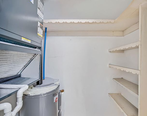 2004 Lake Osborne Drive 4, Lake Worth Beach, FL 33461