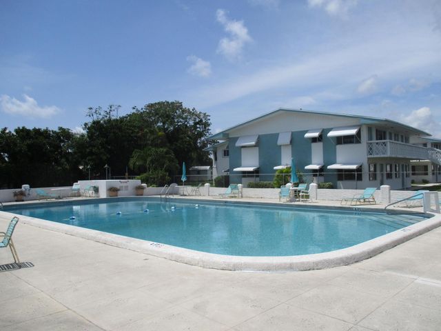 2004 Lake Osborne Drive 4, Lake Worth Beach, FL 33461