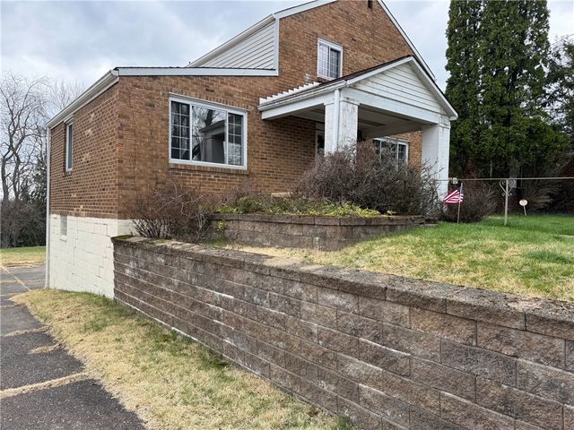 237 Marshall Dr, Penn Hills, PA 15235