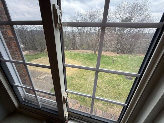 237 Marshall Dr, Penn Hills, PA 15235