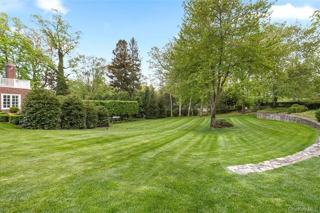 8 Boxwood Lane, Rye, NY 10580