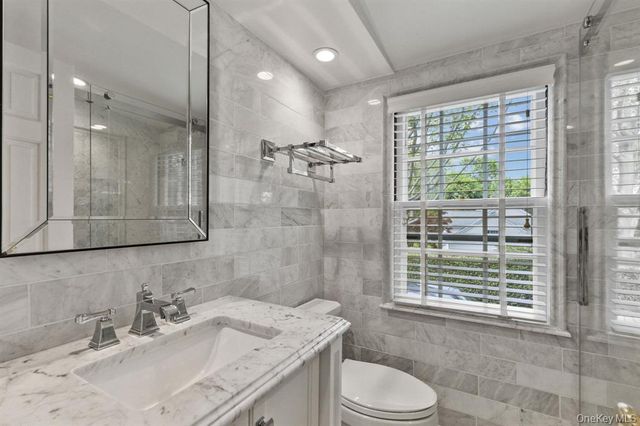 8 Boxwood Lane, Rye, NY 10580