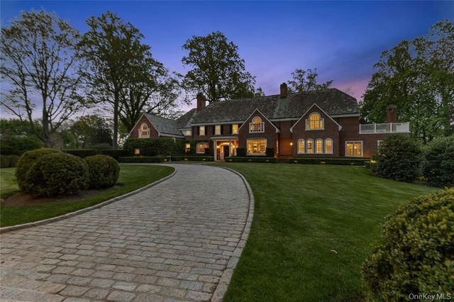 8 Boxwood Lane, Rye, NY 10580