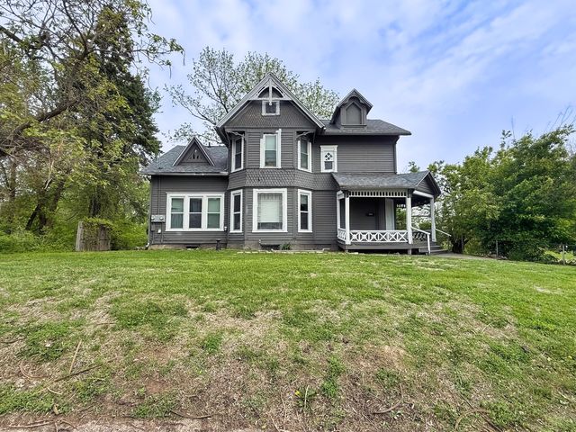 1202 Adams Street, Davenport, IA 52803