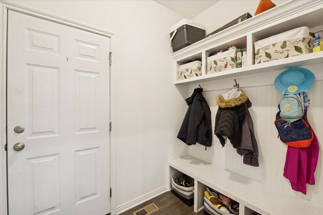 126 Parker Lane, Ortonville, MI 48462