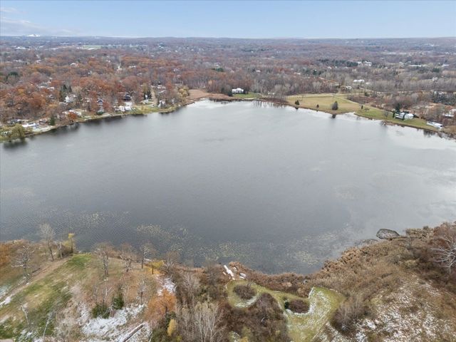 126 Parker Lane, Ortonville, MI 48462