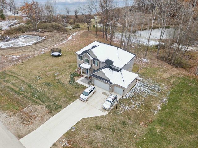 126 Parker Lane, Ortonville, MI 48462