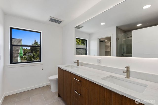 3945 S Morgan Street, Seattle, WA 98118