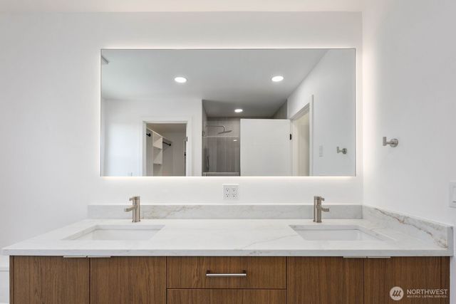 3945 S Morgan Street, Seattle, WA 98118