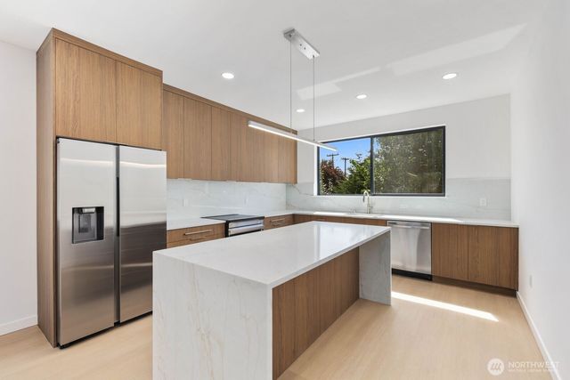 3945 S Morgan Street, Seattle, WA 98118