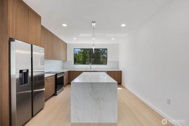 3945 S Morgan Street, Seattle, WA 98118