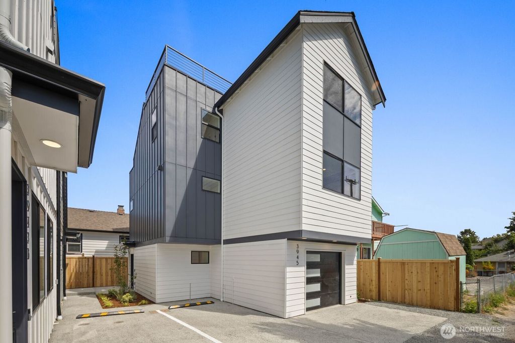 3945 S Morgan Street, Seattle, WA 98118
