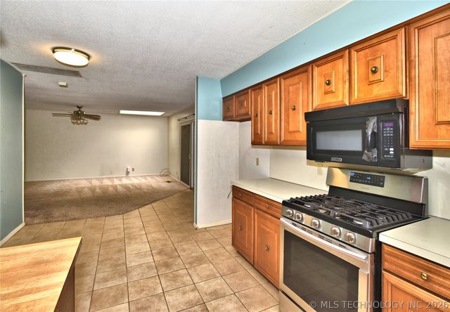7056 E 60th Street, Tulsa, OK 74145