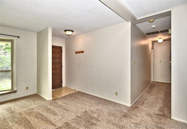 7056 E 60th Street, Tulsa, OK 74145