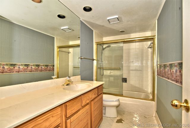 7056 E 60th Street, Tulsa, OK 74145