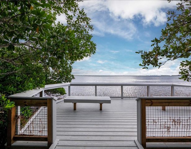 744 JUNGLE QUEEN WAY, Longboat Key, FL 34228