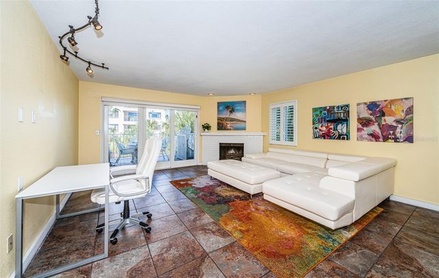 12274 1ST STREET W 8, Treasure Island, FL 33706