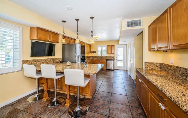 12274 1ST STREET W 8, Treasure Island, FL 33706