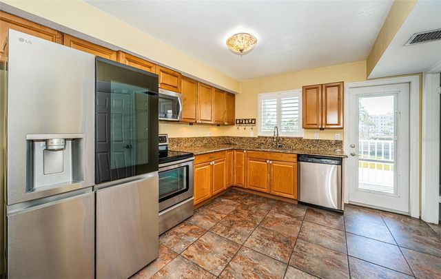 12274 1ST STREET W 8, Treasure Island, FL 33706